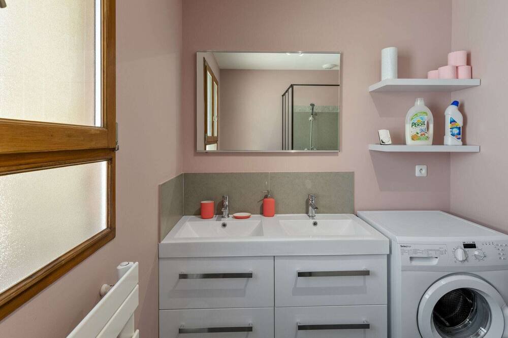 Photo of Bathroom in Orgnac-l'Aven