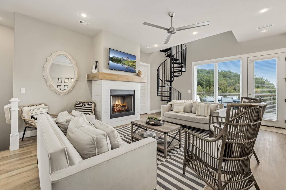 Photo of Livingroom in Springdale