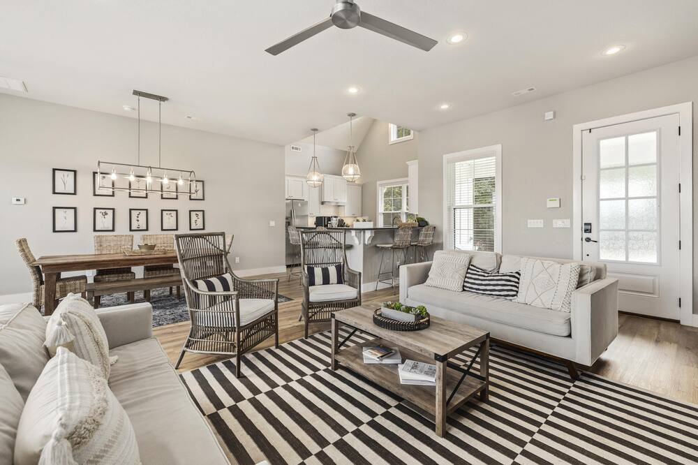 Photo of Livingroom in Springdale