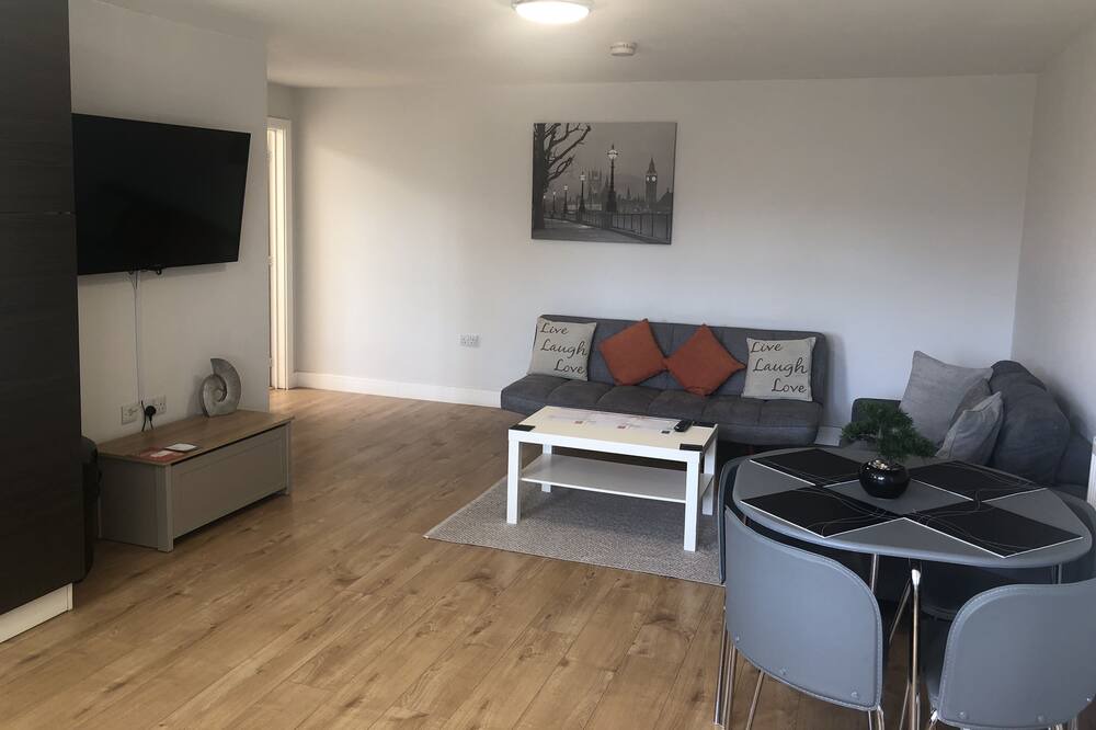 Photo of Livingroom in Loughborough
