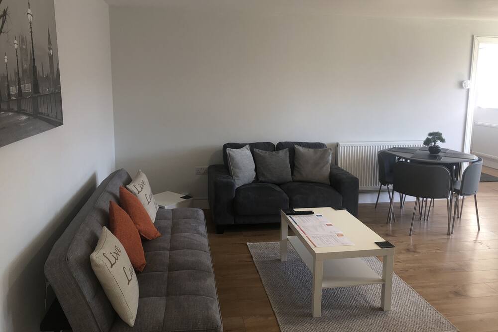 Photo of Livingroom in Loughborough