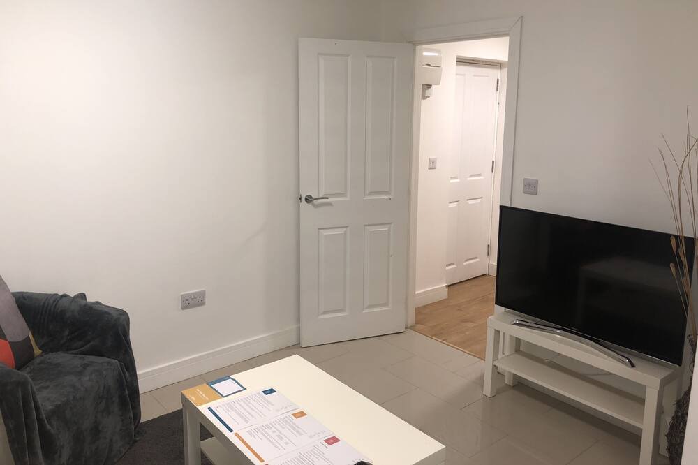 Photo of Livingroom in Loughborough