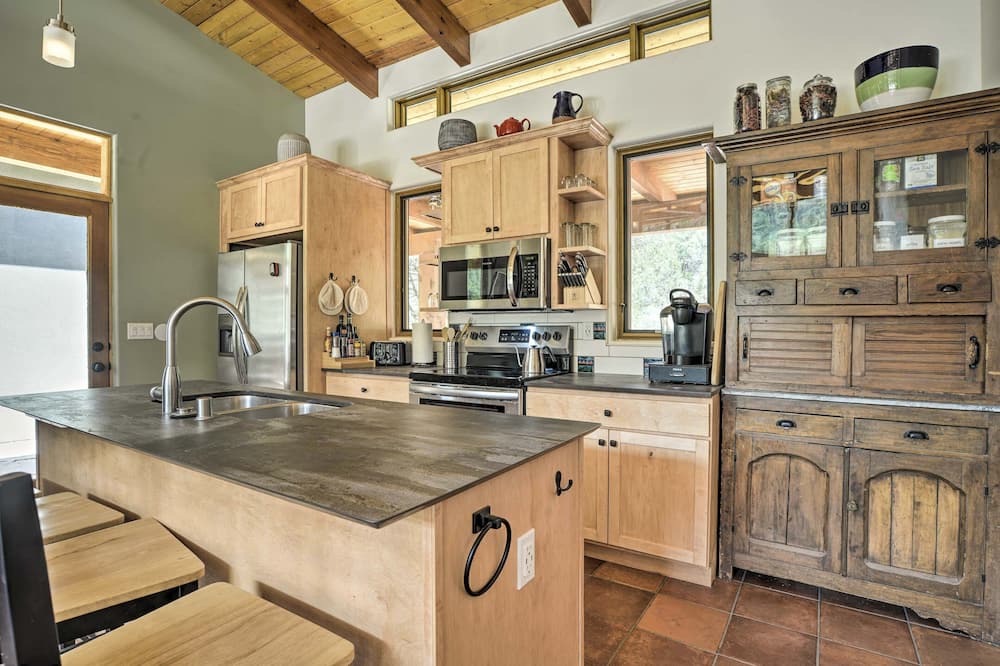 Photo of Kitchen in Canoncito