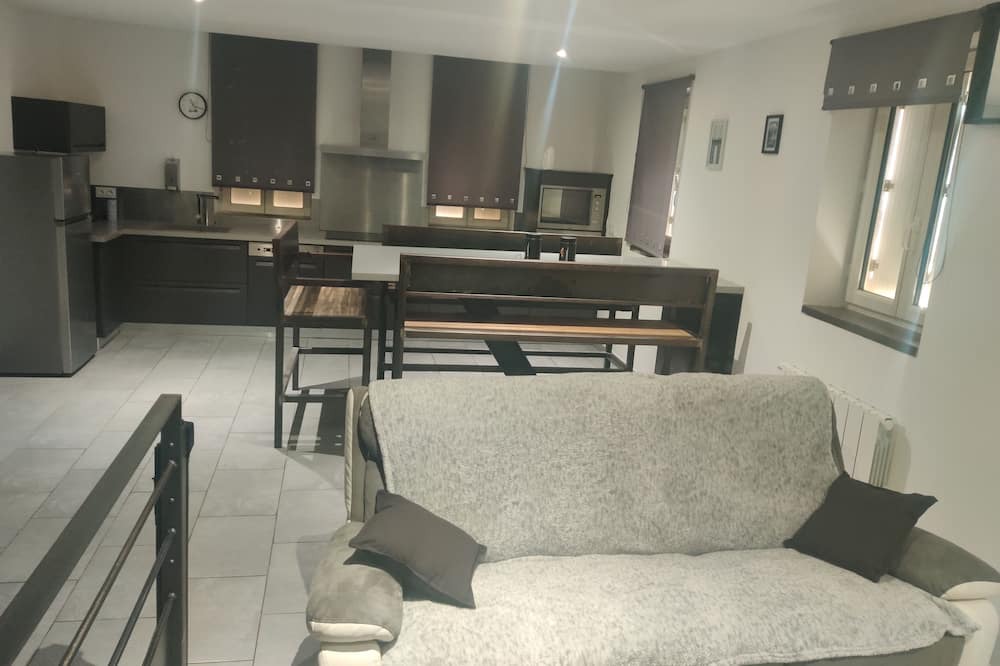 Photo of Livingroom in Saint-Mathieu