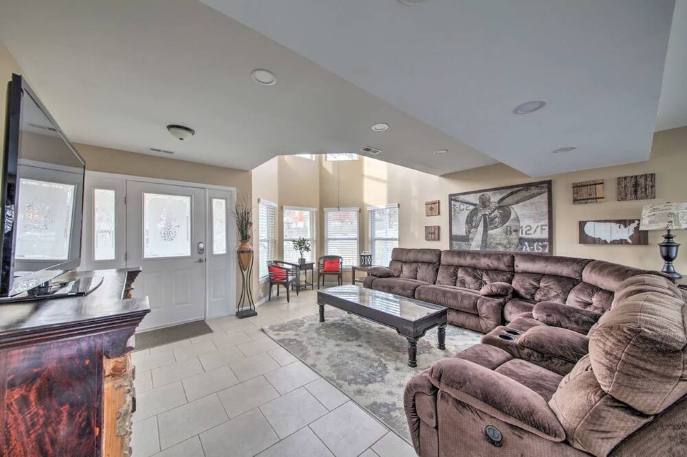 Photo of Livingroom in St. Charles
