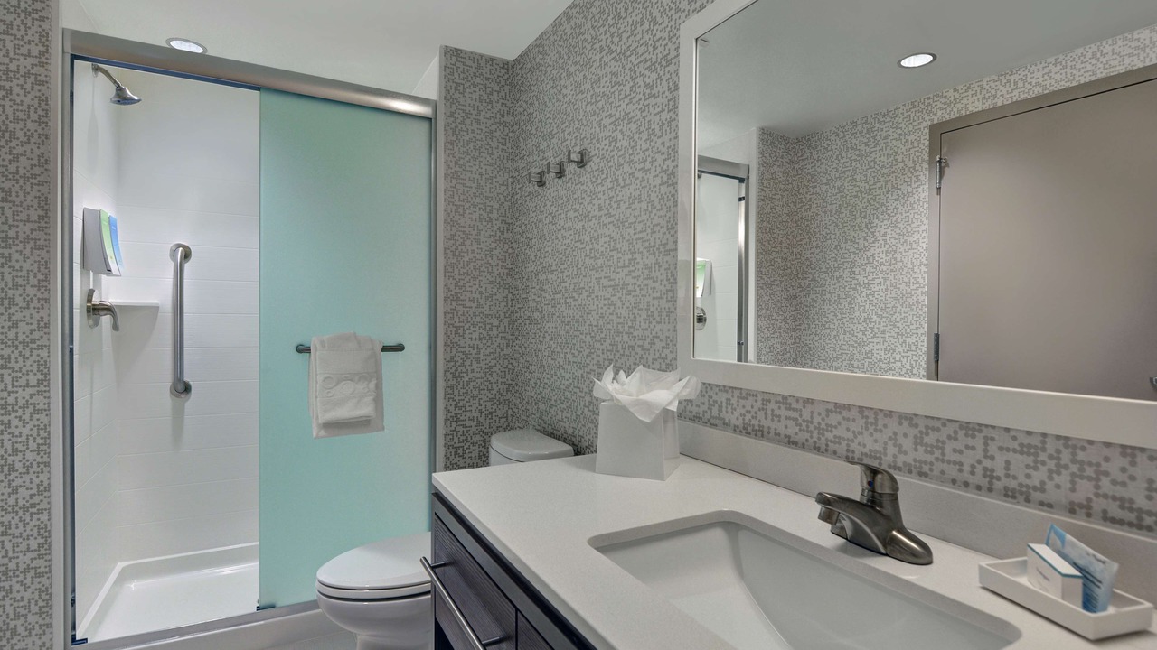 Photo of Bathroom in Largo