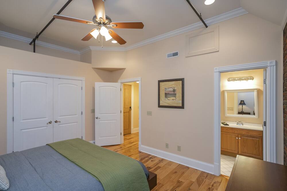Photo of Bedroom in Downtown Nashville