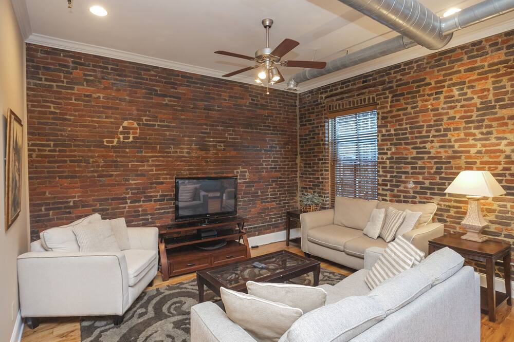 Photo of Livingroom in Downtown Nashville