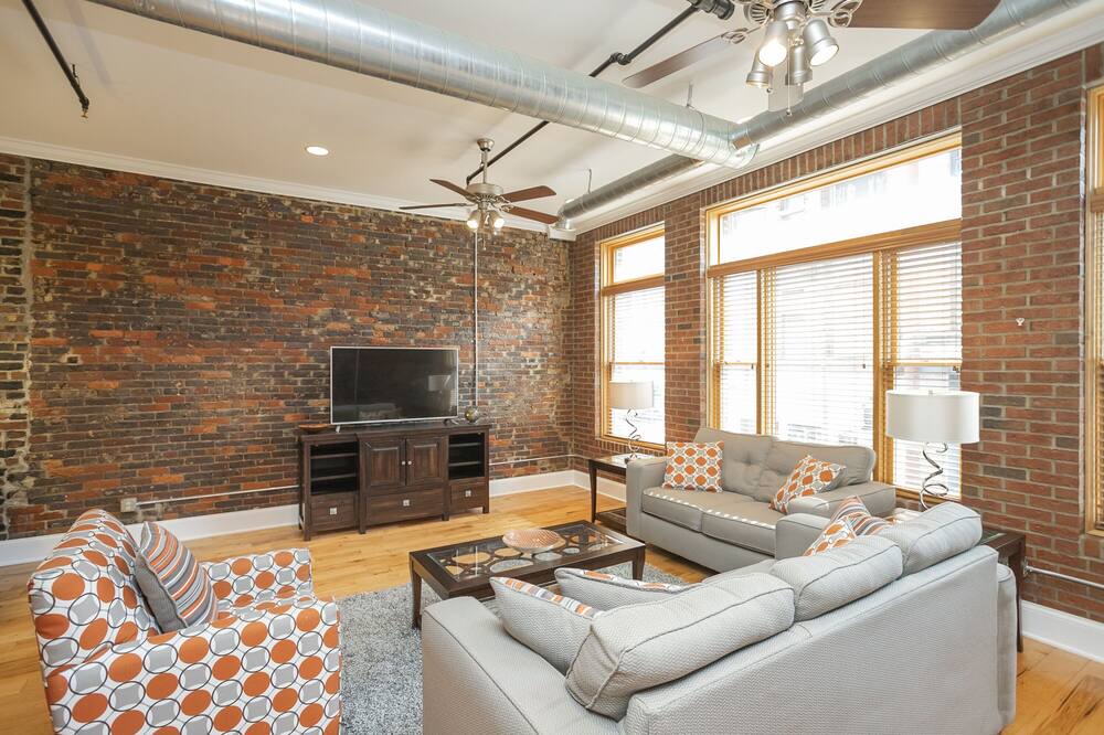 Photo of Livingroom in Downtown Nashville