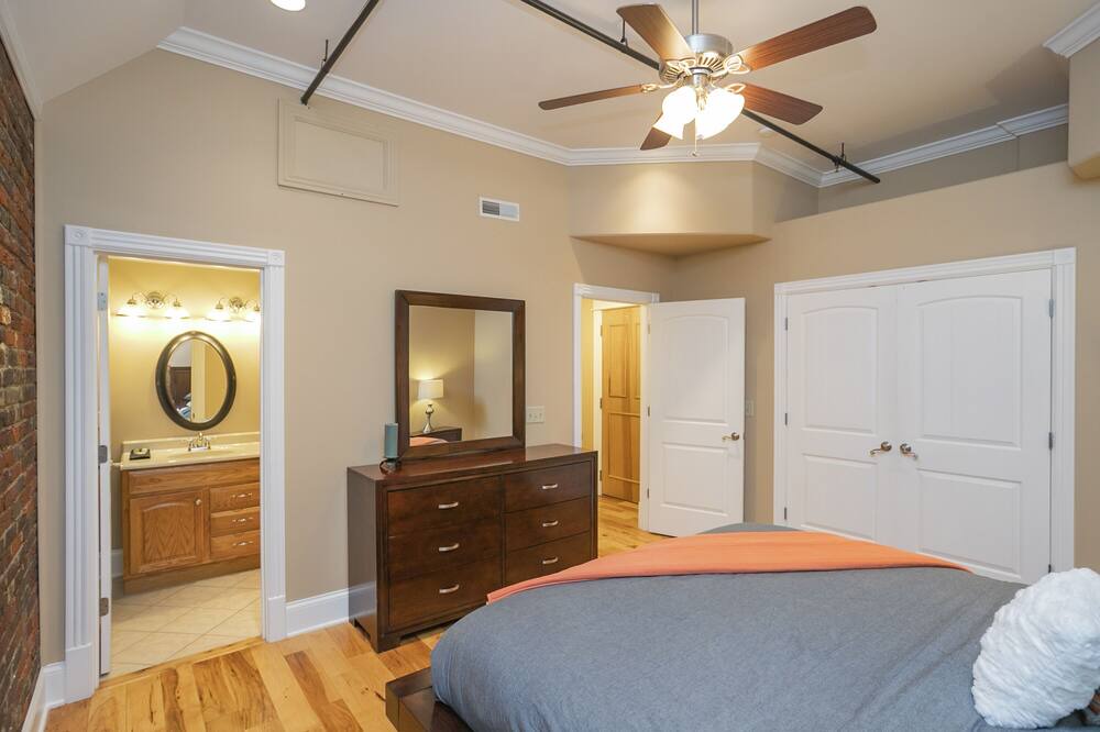 Photo of Bedroom in Downtown Nashville