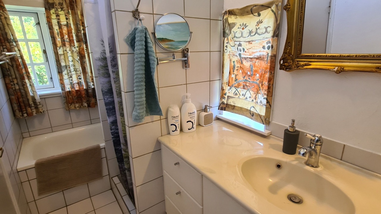 Photo of Others in Horning