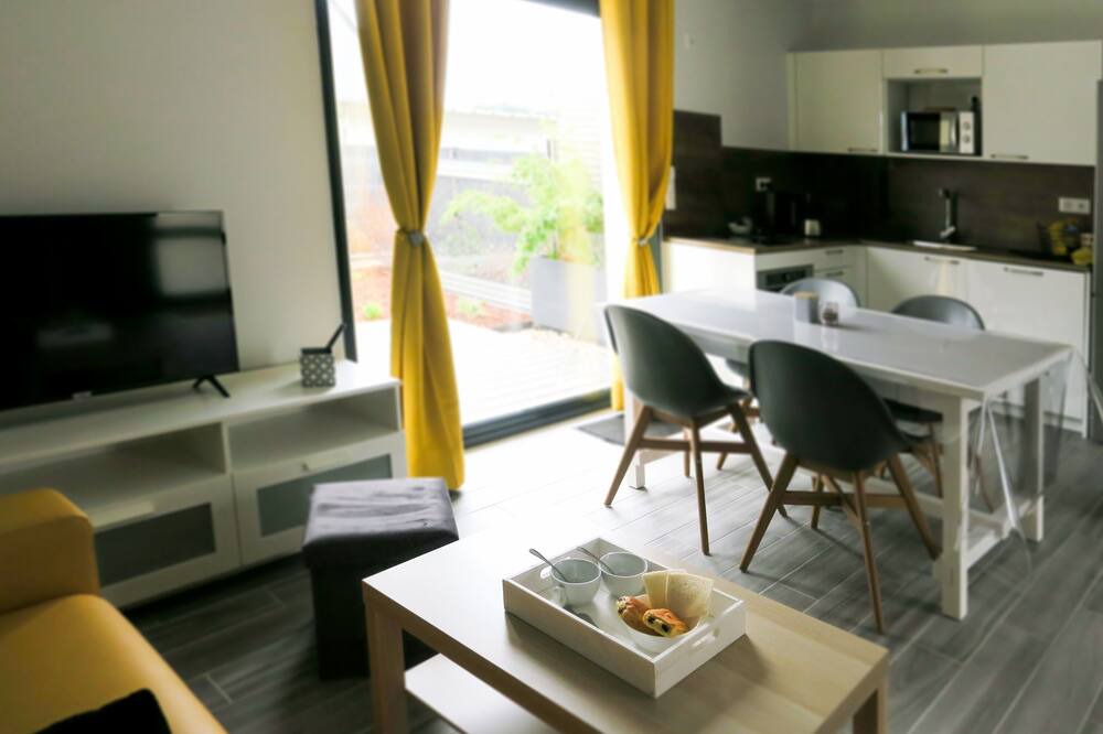 Photo of Livingroom in Saint-Leonard