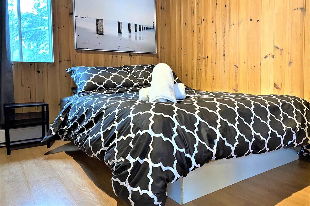 Photo of Bedroom in Sainte-Lucie-des-Laurentides