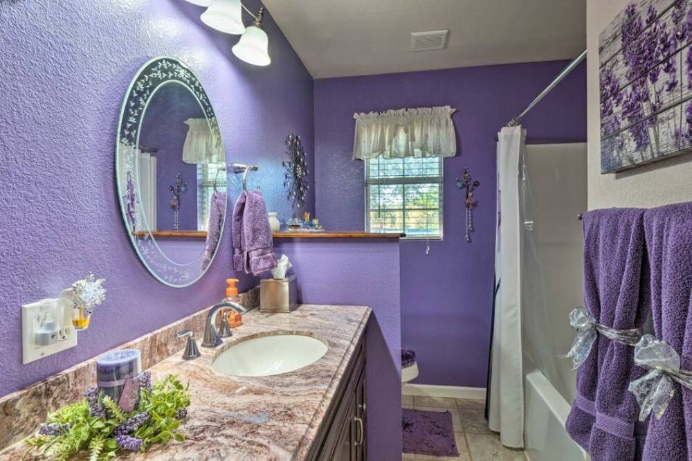 Photo of Bathroom in Cedar Creek