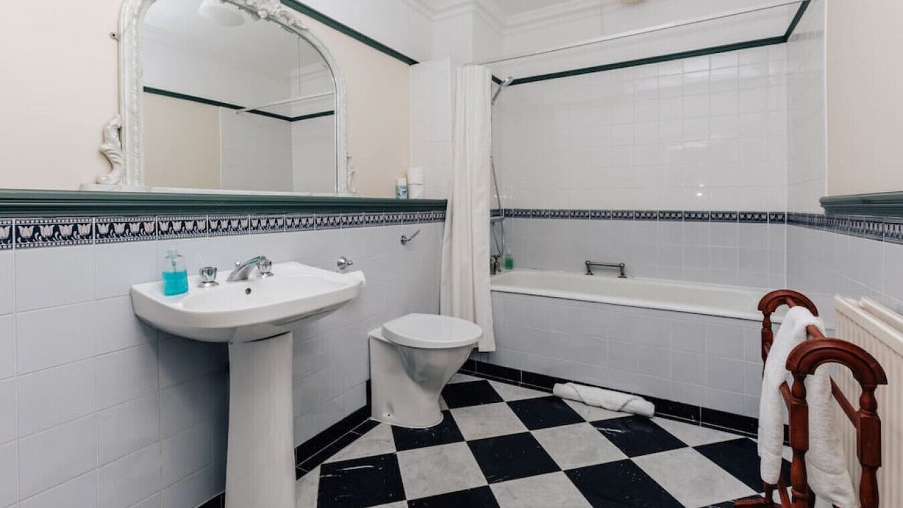 Photo of Others in Henley-on-Thames