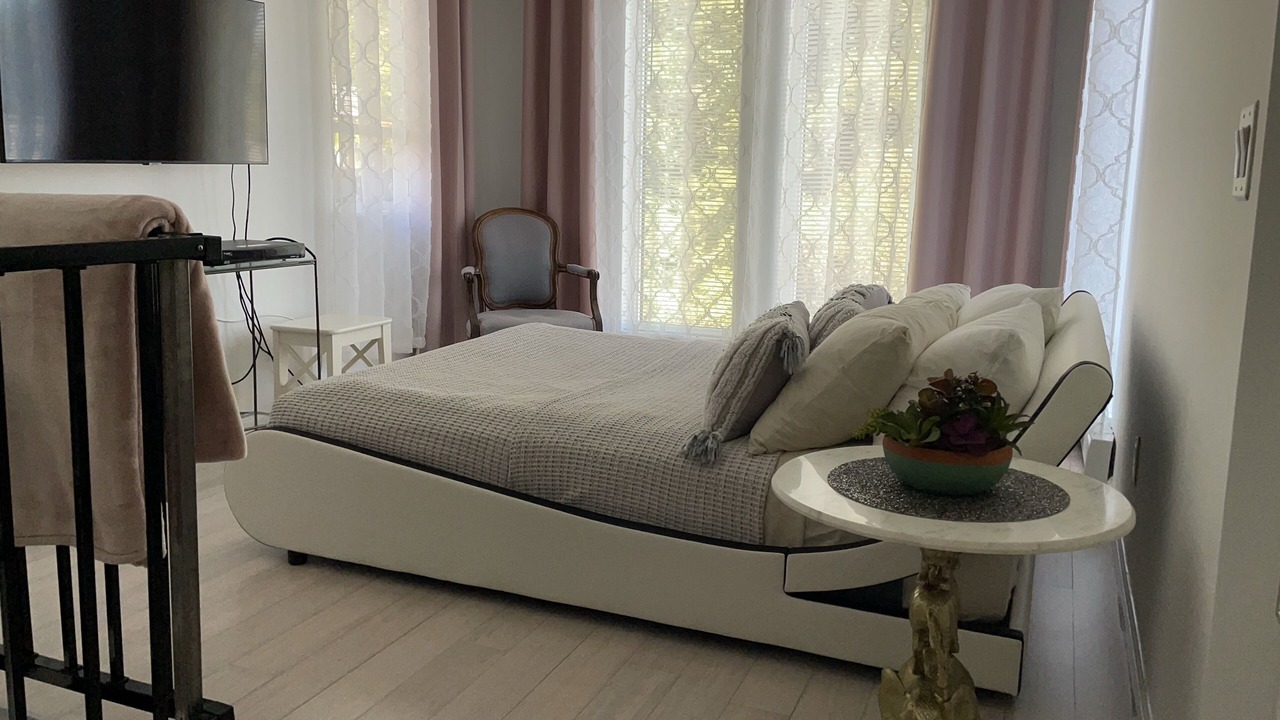 Photo of Bedroom in Cos Cob