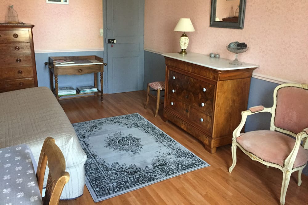 Photo of Bedroom in Lussault-sur-Loire