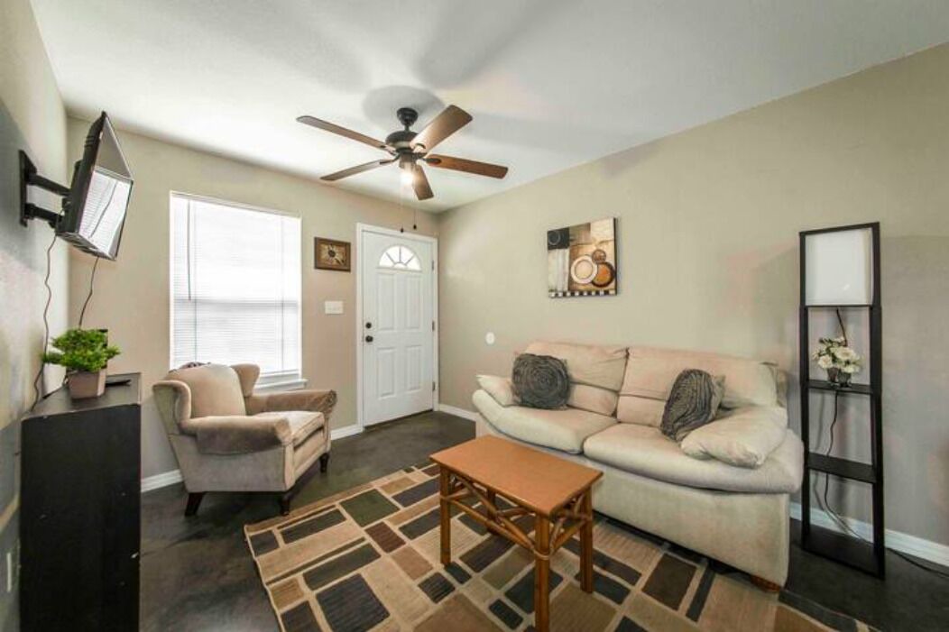 Photo of Livingroom in Russellville