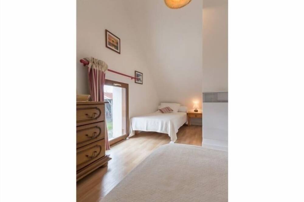 Photo of Bedroom in Saint-Lyphard