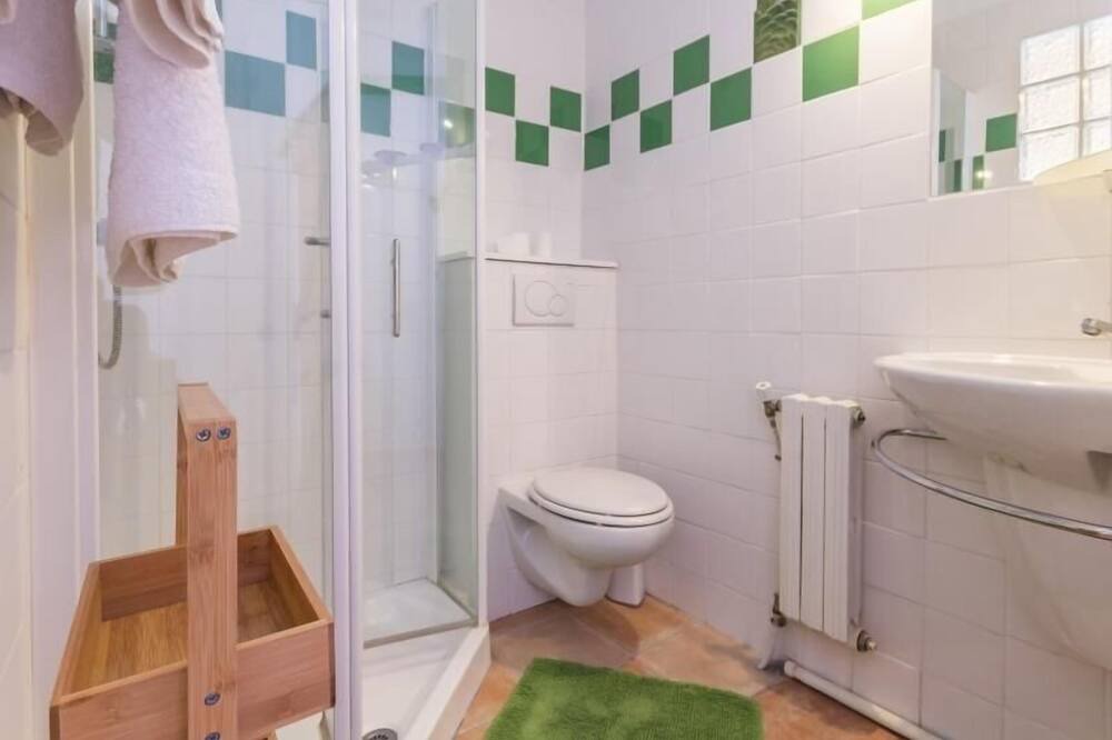 Photo of Bathroom in Casson