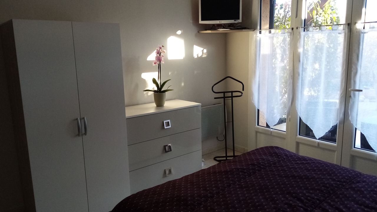 Photo of Bedroom in Rocbaron