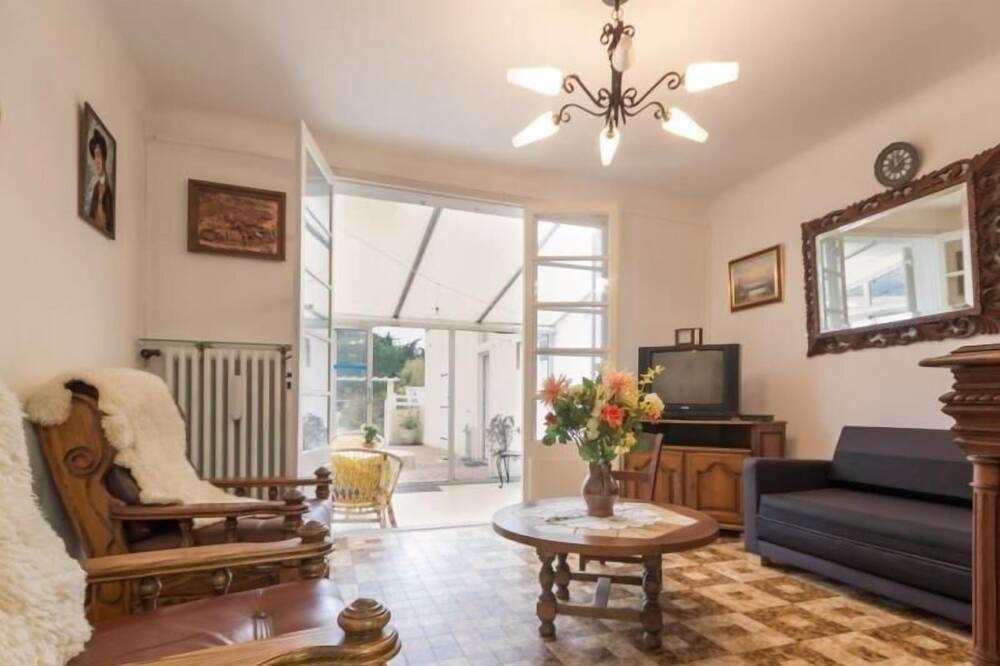 Photo of Livingroom in Prefailles
