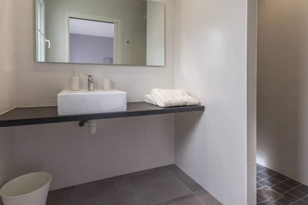 Photo of Bathroom in Pornic