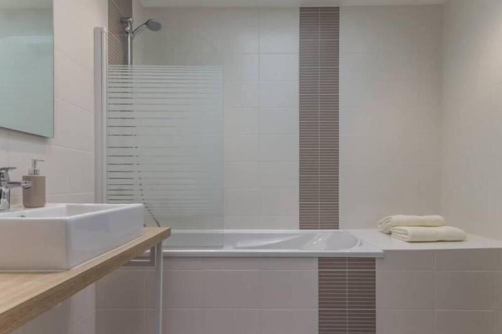 Photo of Bathroom in Pornic