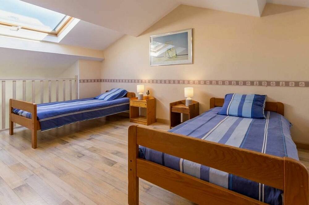 Photo of Bedroom in Saint-Michel-Chef-Chef