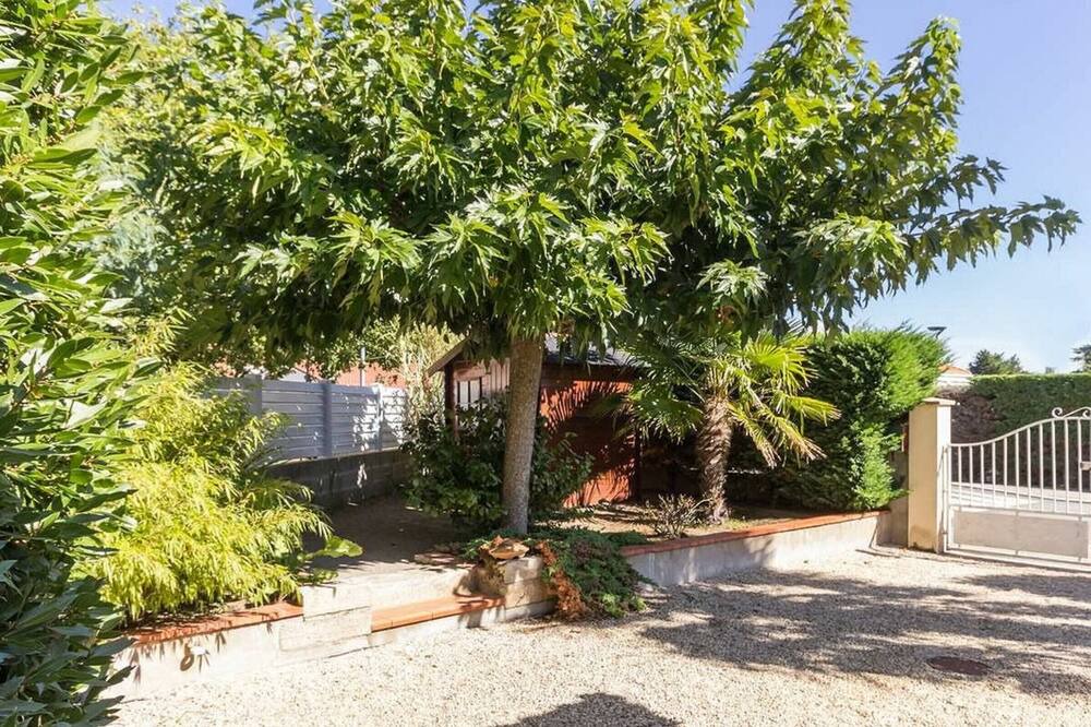 Photo of Outdoor in Saint-Michel-Chef-Chef