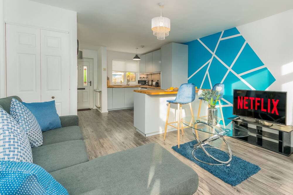 Photo of Livingroom in Whitnash