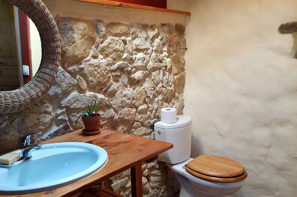 Photo of Bathroom in Le Mas-d'Azil