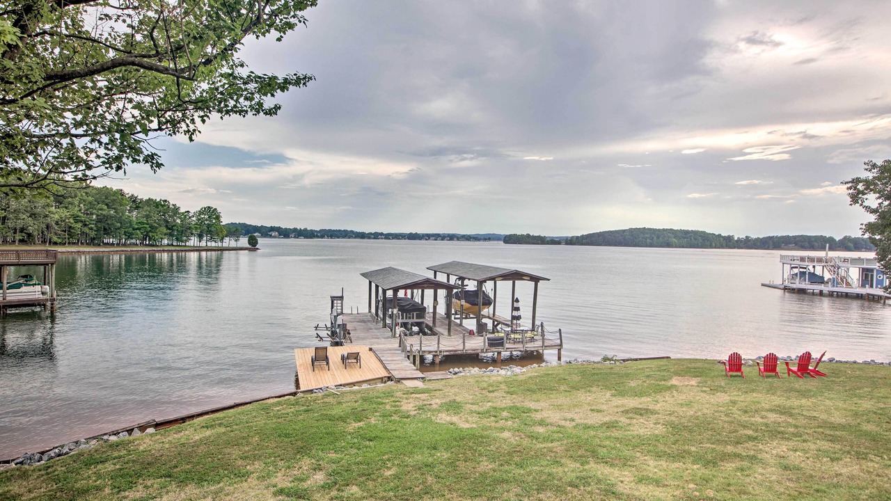 Photo of Others in Smith Mountain Lake