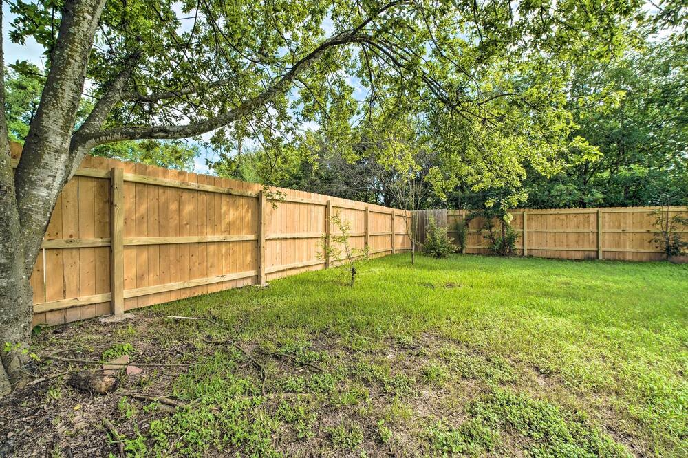 Photo of Outdoor in College Hills Estates