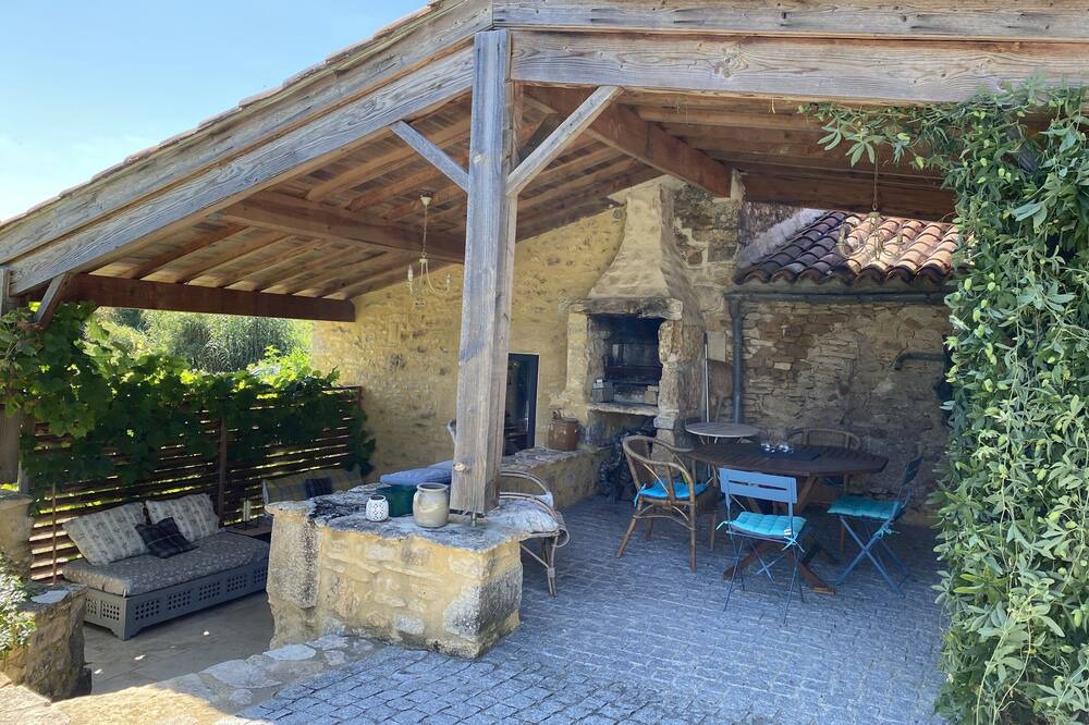 Photo of Patio Balcony in Sauveterre-la-Lemance