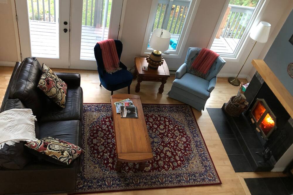 Photo of Livingroom in Calabogie