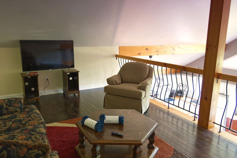 Photo of Livingroom in Calabogie