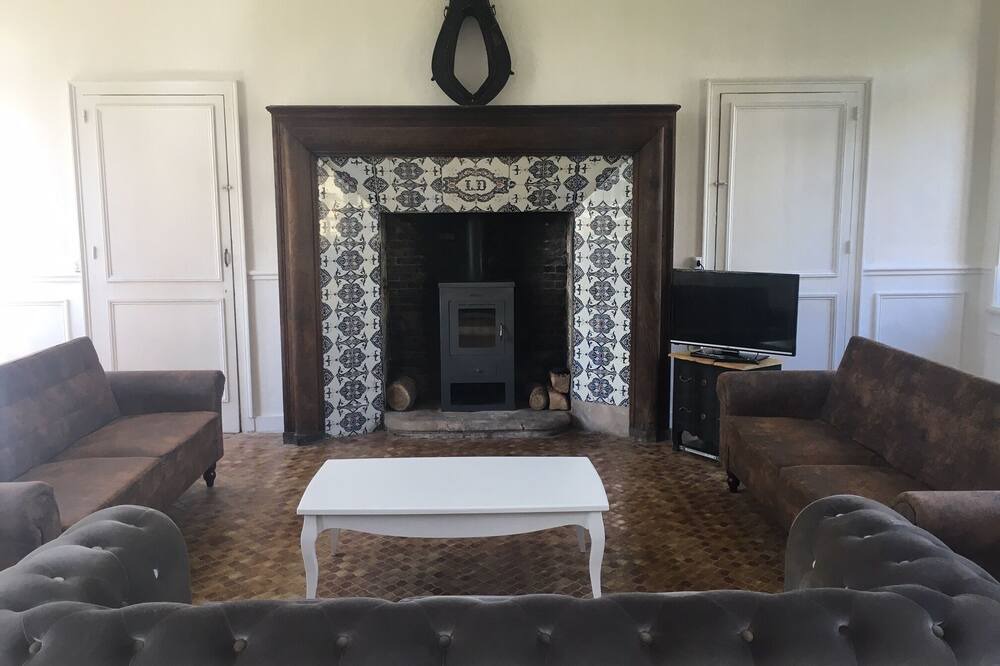 Photo of Livingroom in Cerisy-la-Foret
