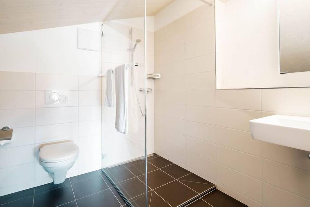 Photo of Bathroom in Mitloedi