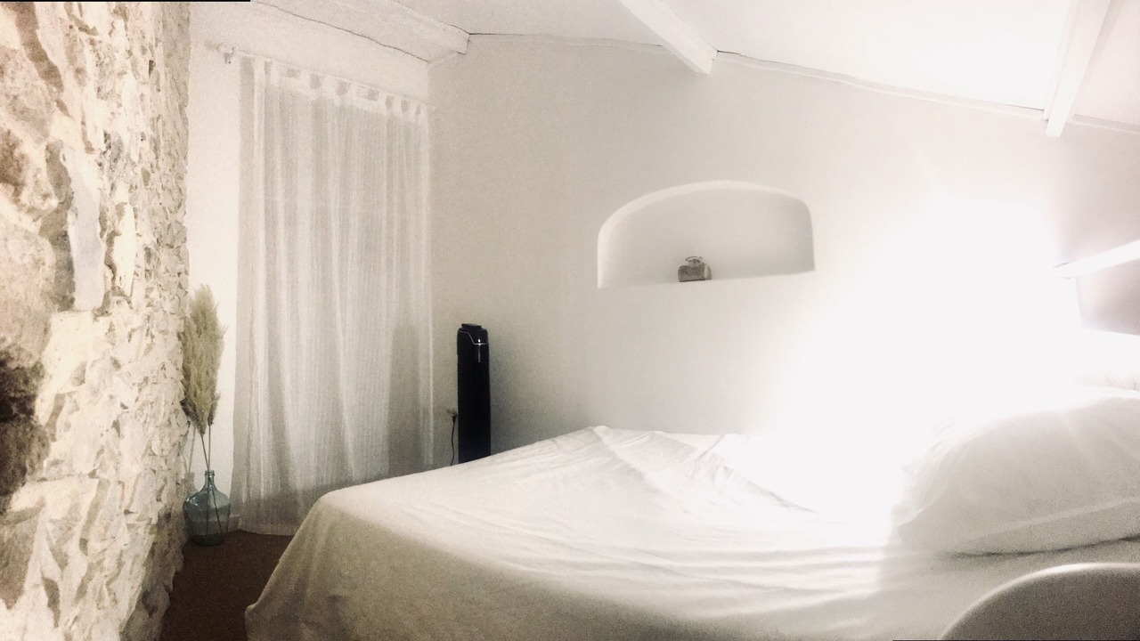 Photo of Others in Tavel