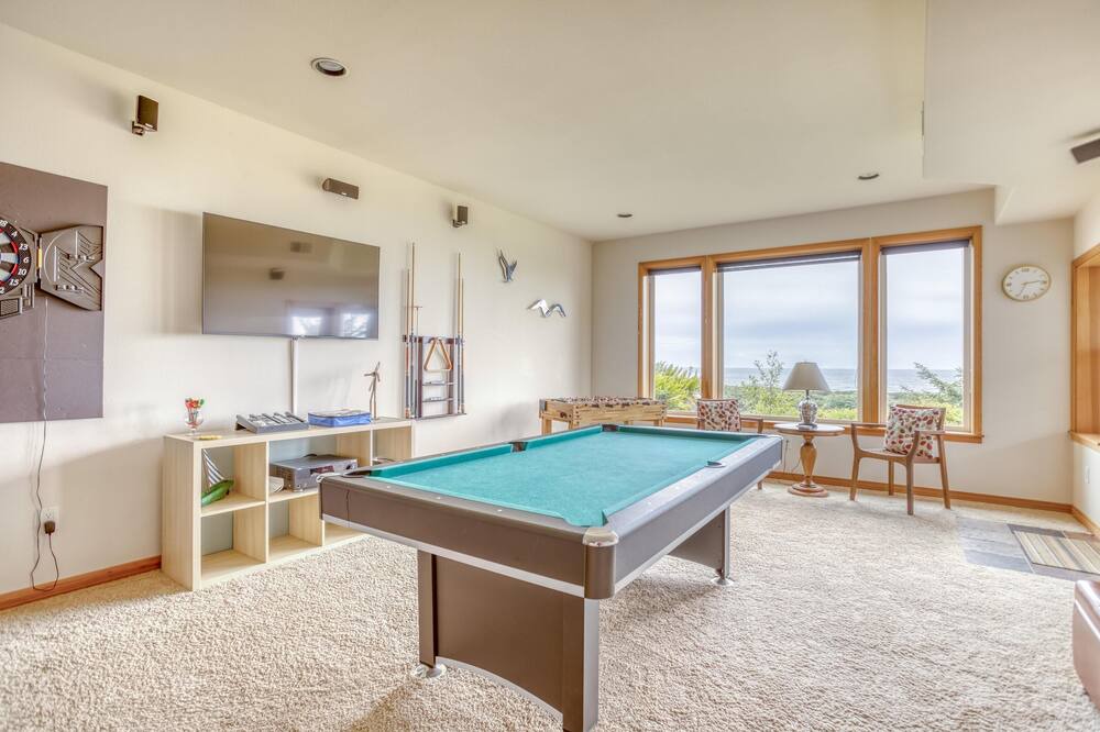 Photo of Bedroom in Neskowin