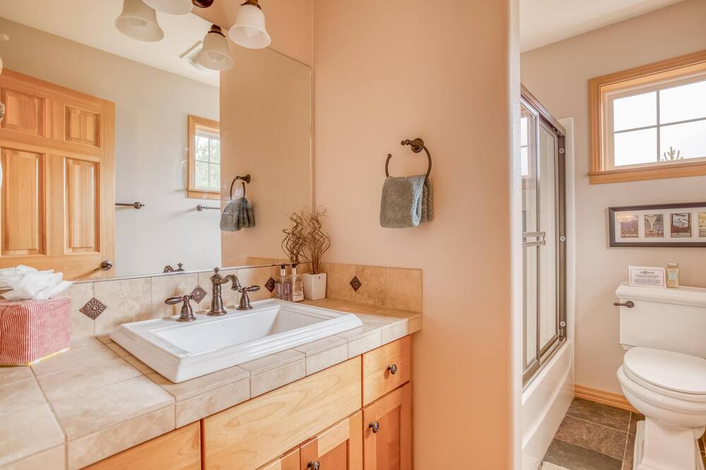 Photo of Bathroom in Neskowin