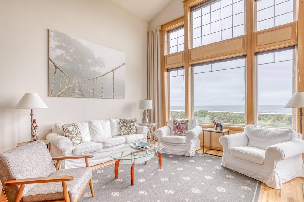 Photo of Livingroom in Neskowin