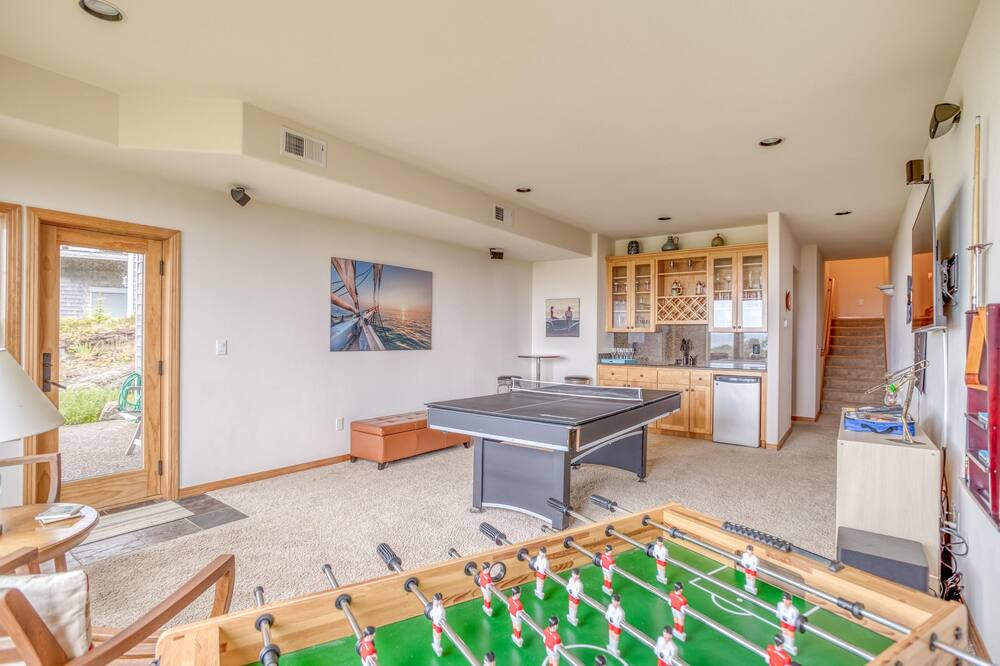 Photo of Bedroom in Neskowin