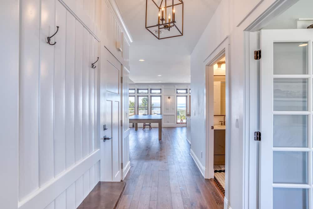 Photo of Others in Nelscott