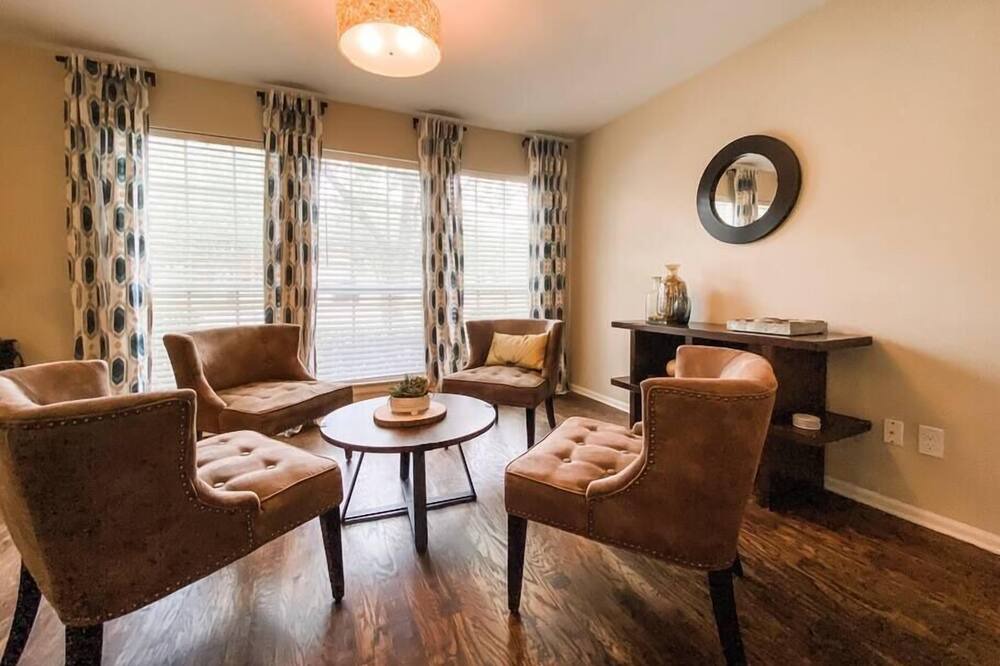 Photo of Bedroom in Grapevine