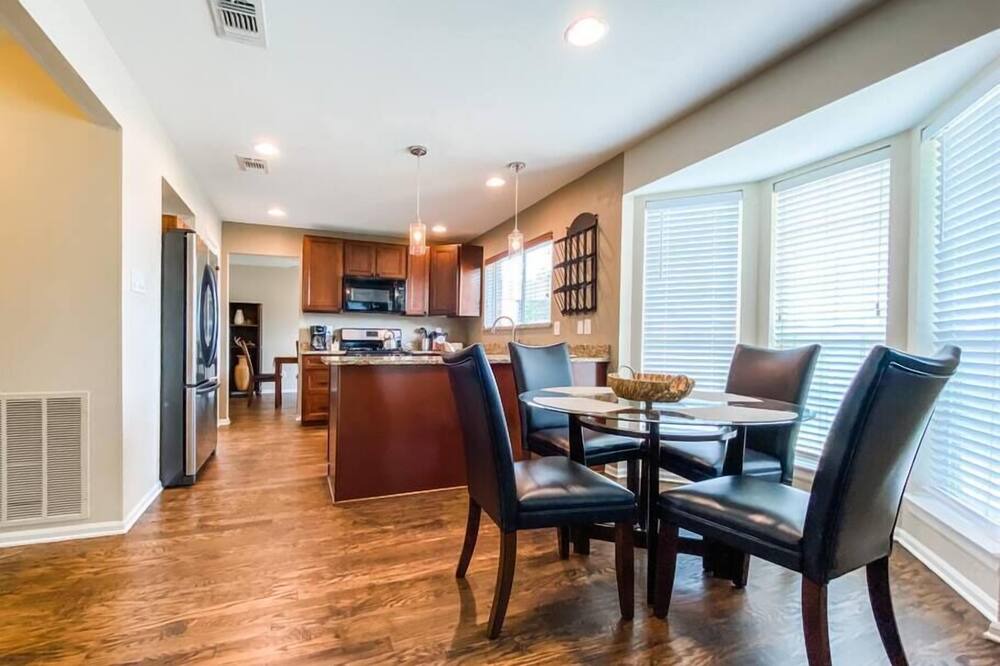 Photo of Bedroom in Grapevine