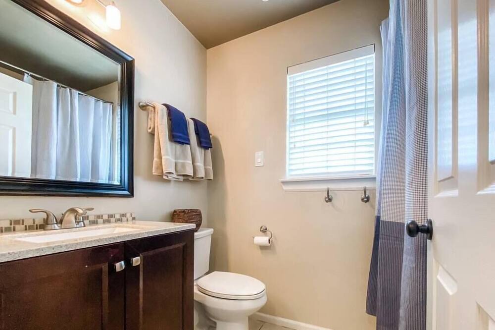 Photo of Bathroom in Grapevine