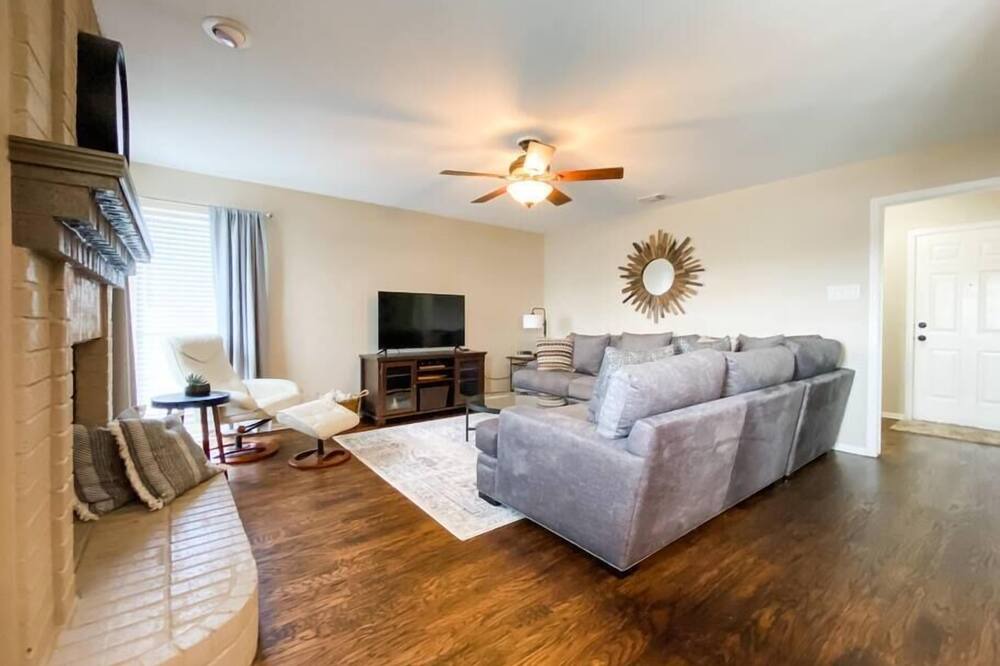 Photo of Bedroom in Grapevine