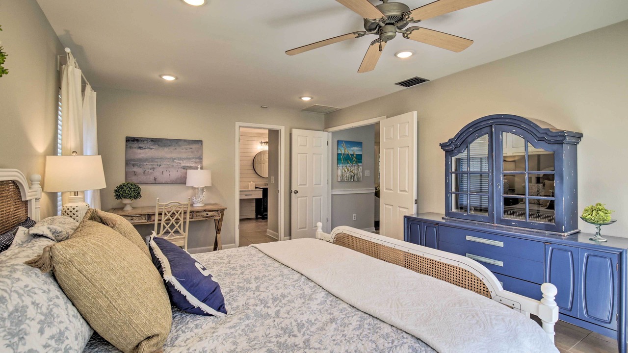 Photo of Others in Bloomingdale